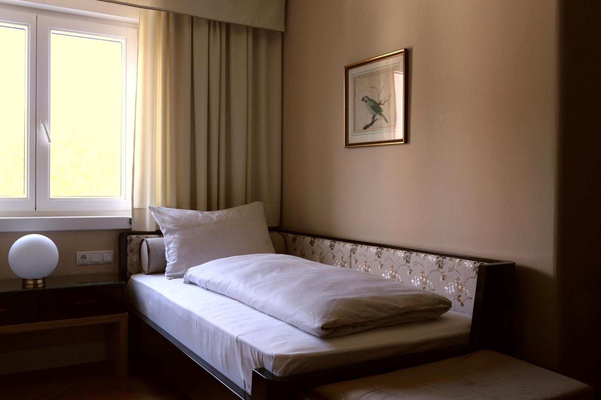Twin Room AC
